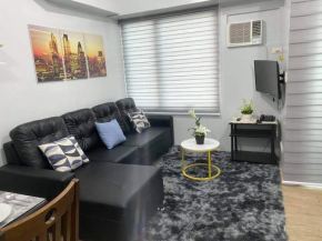 Affordable 1 bedroom unit for daily and long term with balcony, netflix, wifi and pool